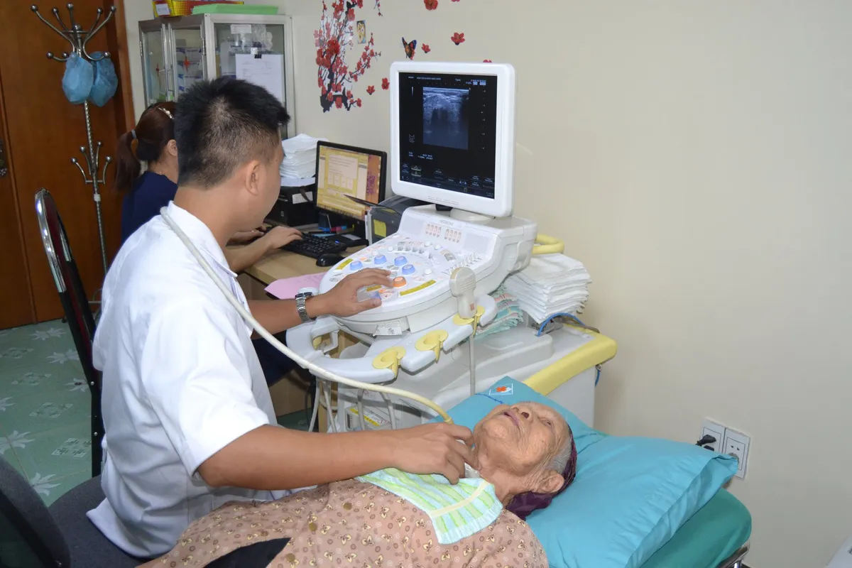 Khám sức khỏe và cấp thuốc miễn phí cho người cao tuổi ở Tuyên Quang - Ảnh 1. Khám sức khỏe và cấp thuốc miễn phí cho người cao tuổi ở Tuyên Quang - Ảnh 1.