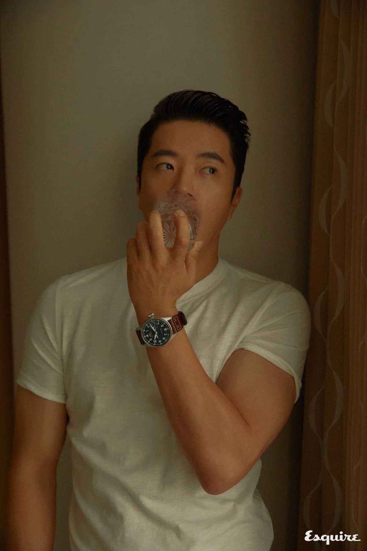 Kwon Sang Woo đầy phong độ ở tuổi U50 - Ảnh 2.