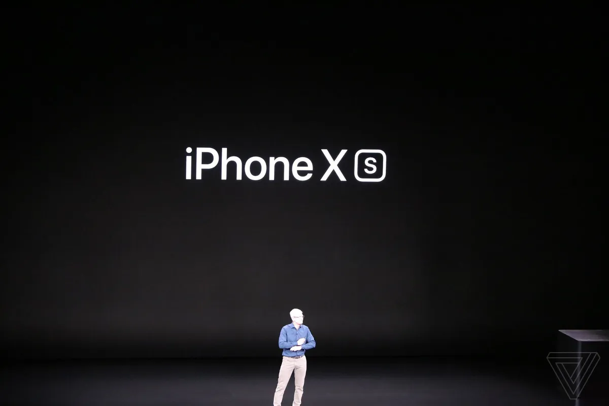 apple-iphone-2018-event-theverge-dbohn_771