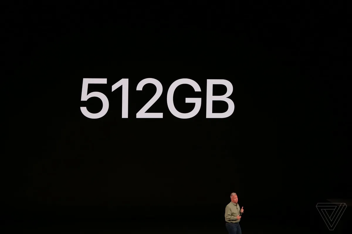 apple-iphone-2018-event-theverge-dbohn_925