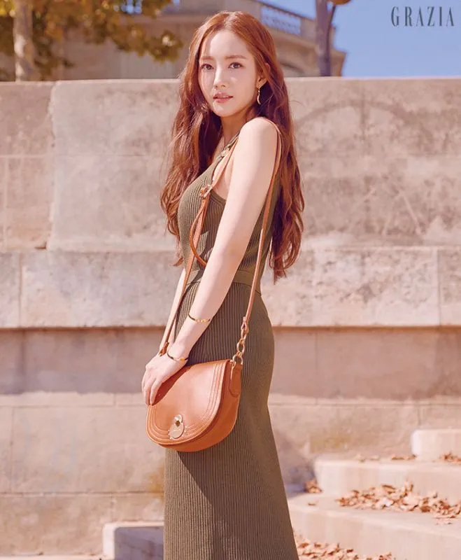 Park Min Young sành điệu và quyến rũ dưới trời Paris - Ảnh 13.