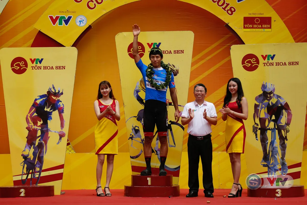 ẢNH: Những khoảnh khắc ấn tượng chặng 12 Giải xe đạp quốc tế VTV Cup Tôn Hoa Sen 2018 - Ảnh 19.