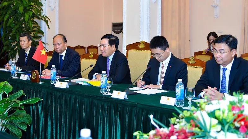 Phó Thủ tướng Phạm Bình Minh hội đàm với Bộ trưởng Bộ Ngoại giao Estonia - Ảnh 6. Phó Thủ tướng Phạm Bình Minh hội đàm với Bộ trưởng Bộ Ngoại giao Estonia - Ảnh 6.