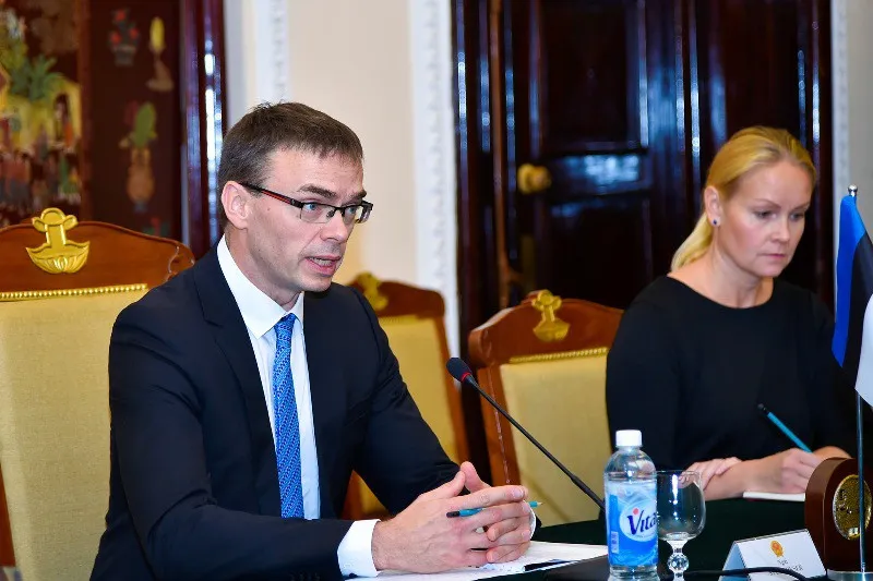 Phó Thủ tướng Phạm Bình Minh hội đàm với Bộ trưởng Bộ Ngoại giao Estonia - Ảnh 2. Phó Thủ tướng Phạm Bình Minh hội đàm với Bộ trưởng Bộ Ngoại giao Estonia - Ảnh 2.