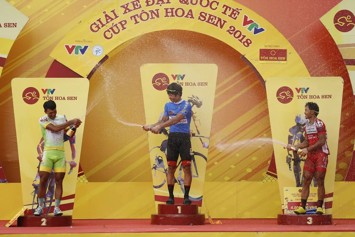 Chặng 13 giải xe đạp quốc tế VTV Cup Tôn Hoa Sen 2018: Im Jaeyeon tiếp tục về nhất chặng - Ảnh 4. Chặng 13 giải xe đạp quốc tế VTV Cup Tôn Hoa Sen 2018: Im Jaeyeon tiếp tục về nhất chặng - Ảnh 4.
