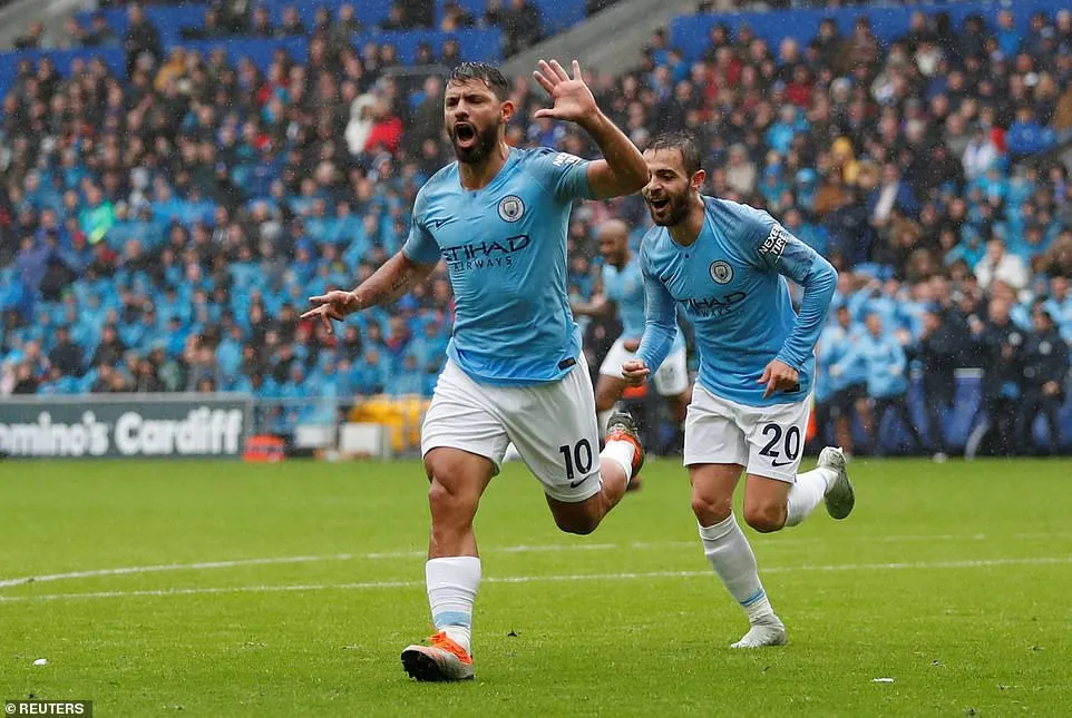 Cardiff 0-5 Manchester City: Tân binh Mahrez toả sáng rực rỡ - Ảnh 2. Cardiff 0-5 Manchester City: Tân binh Mahrez toả sáng rực rỡ - Ảnh 2.