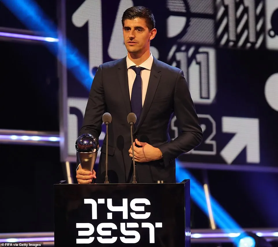 Lễ trao giải FIFA The Best: HLV Didier Deschamp nhận danh hiệu xuất sắc nhất năm - Ảnh 3.