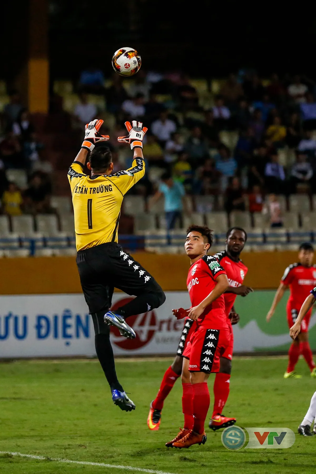 ẢNH: Thắng Becamex Bình Dương, CLB Hà Nội phá sâu kỷ lục về điểm số tại V.League - Ảnh 6. ẢNH: Thắng Becamex Bình Dương, CLB Hà Nội phá sâu kỷ lục về điểm số tại V.League - Ảnh 6.
