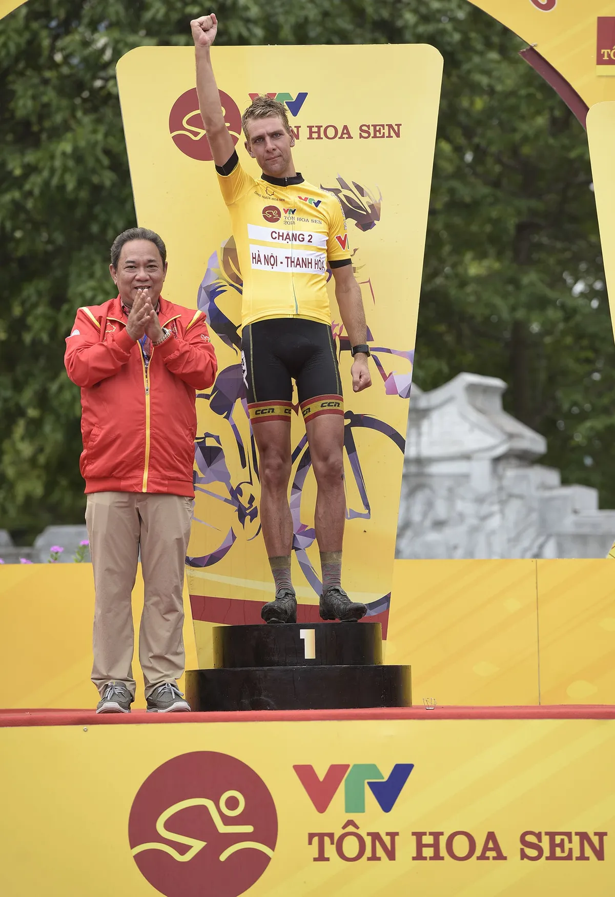 ẢNH: Những khoảnh khắc ấn tượng chặng 2 Giải xe đạp quốc tế VTV Cup Tôn Hoa Sen 2018 - Hà Nội đi Thanh Hoá - Ảnh 16. ẢNH: Những khoảnh khắc ấn tượng chặng 2 Giải xe đạp quốc tế VTV Cup Tôn Hoa Sen 2018 - Hà Nội đi Thanh Hoá - Ảnh 16.