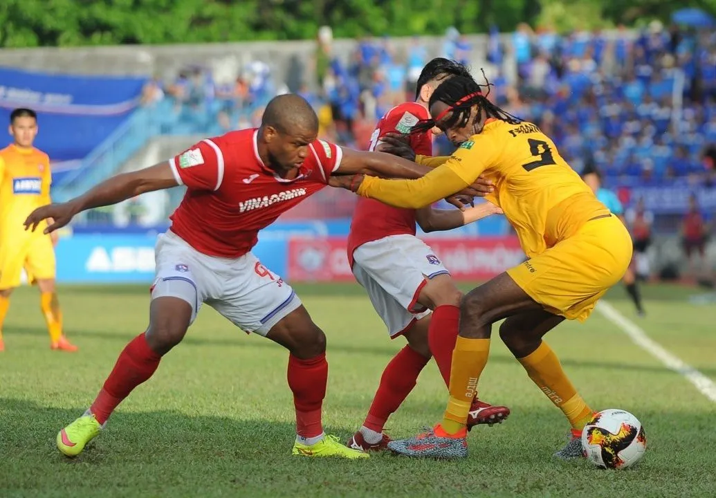 Vòng 21 Nuti Café V.League 2018: Than Quảng Ninh - CLB Hải Phòng: Khó khăn cho đội khách (18:00 trên VTV6) - Ảnh 1. Vòng 21 Nuti Café V.League 2018: Than Quảng Ninh - CLB Hải Phòng: Khó khăn cho đội khách (18:00 trên VTV6) - Ảnh 1.