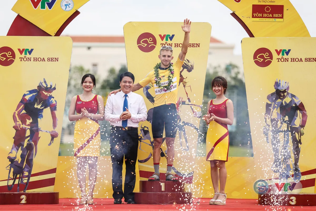 ẢNH: Những khoảnh khắc ấn tượng chặng 8 Giải xe đạp quốc tế VTV Cup Tôn Hoa Sen 2018 - Ảnh 13.