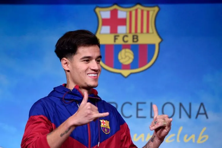 Cổ động viên Man Utd chế giễu Barcelona chiêu mộ Coutinho - Ảnh 4. Cổ động viên Man Utd chế giễu Barcelona chiêu mộ Coutinho - Ảnh 4.