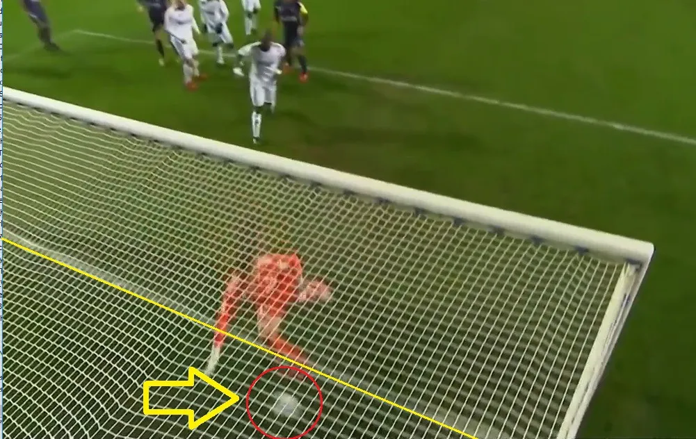 Hiệp hội b&oacute;ng đ&aacute; nh&agrave; nghề Ph&aacute;p ngừng sử dụng c&ocirc;ng nghệ Goal-line - Ảnh 1.