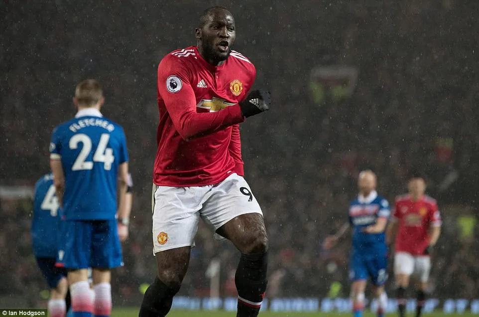 Manchester United thắng thuyết phục Stoke City - Ảnh 4. Manchester United thắng thuyết phục Stoke City - Ảnh 4.