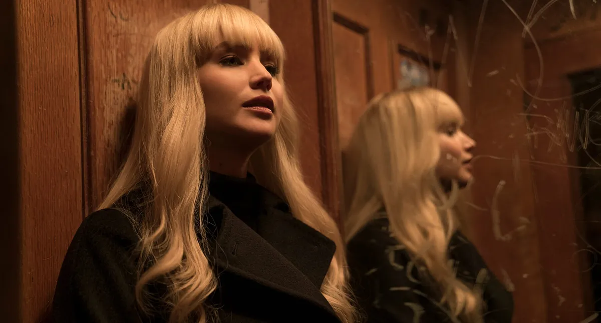 Jennifer Lawrence hóa điệp viên gợi cảm trong phim Red Sparrow - Ảnh 3.