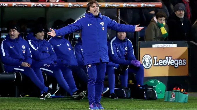Bị cáo buộc dàn xếp tỷ số, HLV Conte gọi Mourinho nhỏ nhen và giả tạo - Ảnh 1. Bị cáo buộc dàn xếp tỷ số, HLV Conte gọi Mourinho nhỏ nhen và giả tạo - Ảnh 1.