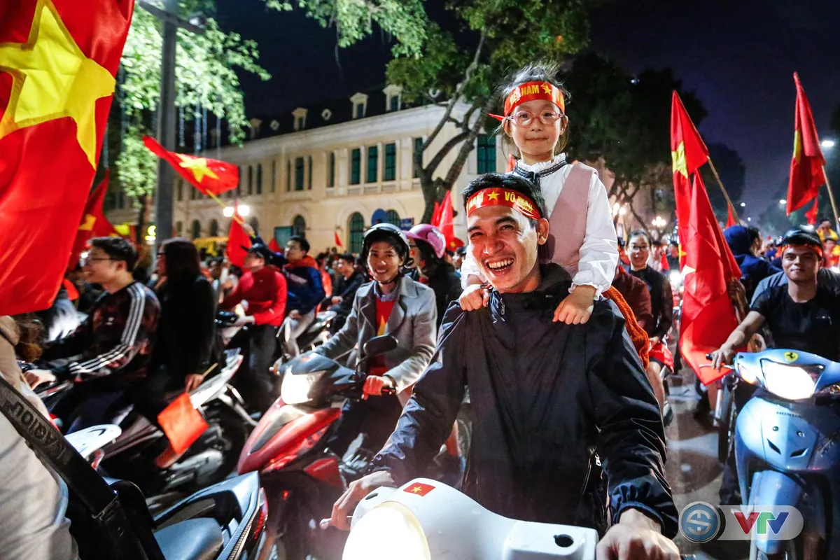 U23 Việt Nam chiến thắng lịch sử: Niềm vui không có tuổi - Ảnh 1. U23 Việt Nam chiến thắng lịch sử: Niềm vui không có tuổi - Ảnh 1.
