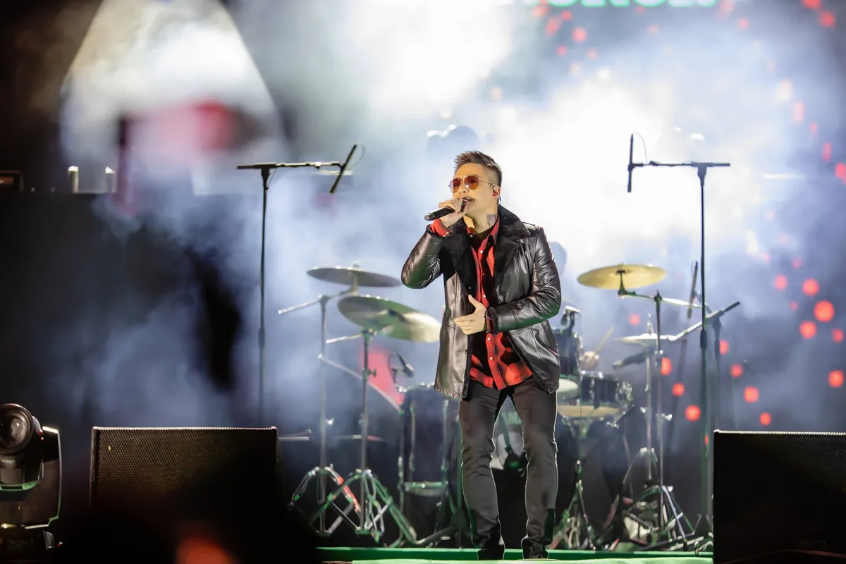 Thủ lĩnh nhóm nhạc Westlife cùng nghệ sĩ Việt bùng nổ trong đêm nhạc Countdown Party 2019 - Ảnh 7.