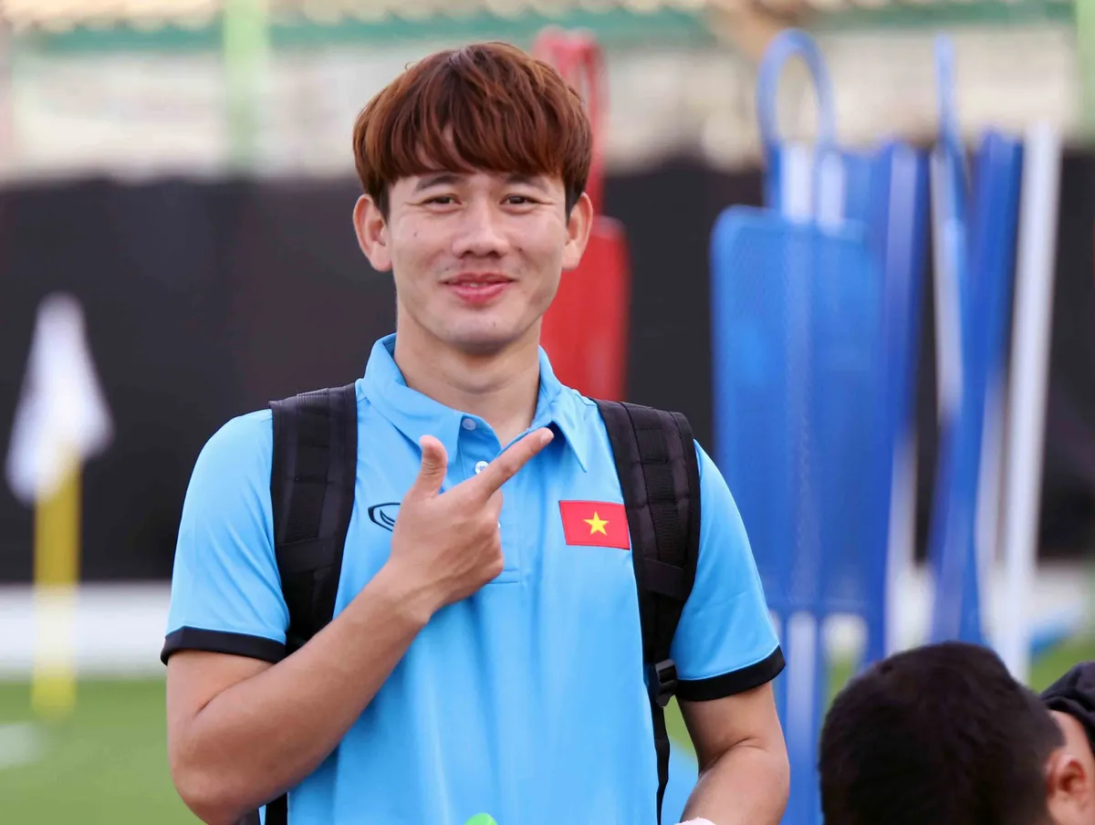 Asian Cup 2019: ĐT Việt Nam thoải mái tập luyện chuẩn bị gặp ĐT Iran - Ảnh 12. Asian Cup 2019: ĐT Việt Nam thoải mái tập luyện chuẩn bị gặp ĐT Iran - Ảnh 12.