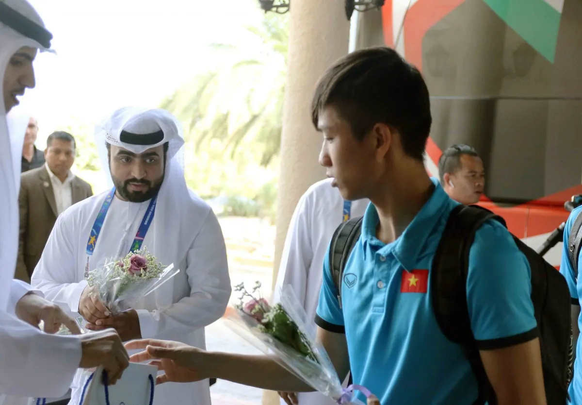 ẢNH: ĐT Việt Nam di chuyển tới Al Ain, chuẩn bị cho trận đấu cuối vòng bảng với Yemen - Ảnh 7.