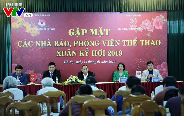 Chủ tịch VFF Lê Khánh Hải: ĐT Việt Nam còn nguyên cơ hội đi tiếp ở Asian Cup 2019 - Ảnh 3. Chủ tịch VFF Lê Khánh Hải: ĐT Việt Nam còn nguyên cơ hội đi tiếp ở Asian Cup 2019 - Ảnh 3.