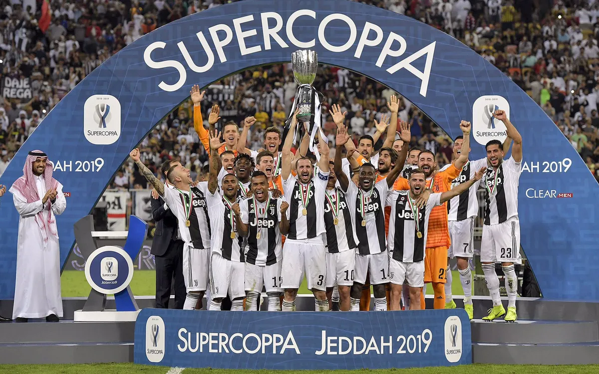 Ronaldo giúp Juventus giành Siêu Cúp Italia - Ảnh 1. Ronaldo giúp Juventus giành Siêu Cúp Italia - Ảnh 1.