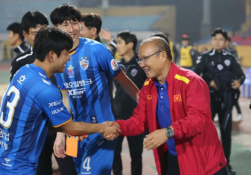 U22 Việt Nam cầm hoà CLB Ulsan Huyndai - Ảnh 1. U22 Việt Nam cầm hoà CLB Ulsan Huyndai - Ảnh 1.