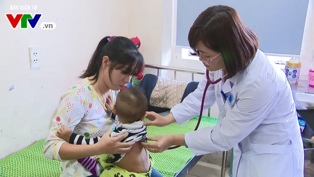 Hải Phòng: Hàng chục trẻ nhập viện sau tiêm vaccine ComBE Five - Ảnh 2. Hải Phòng: Hàng chục trẻ nhập viện sau tiêm vaccine ComBE Five - Ảnh 2.