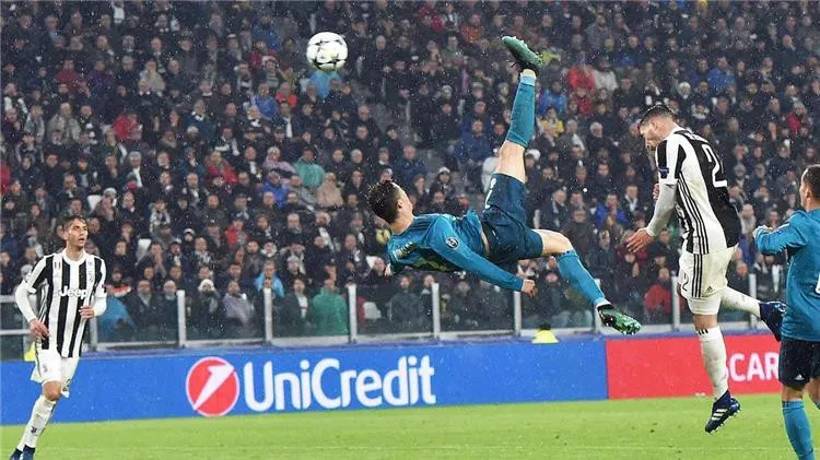 Cristiano Ronaldo lần thứ 5 nhận giải thưởng Globe Soccer - Ảnh 2.