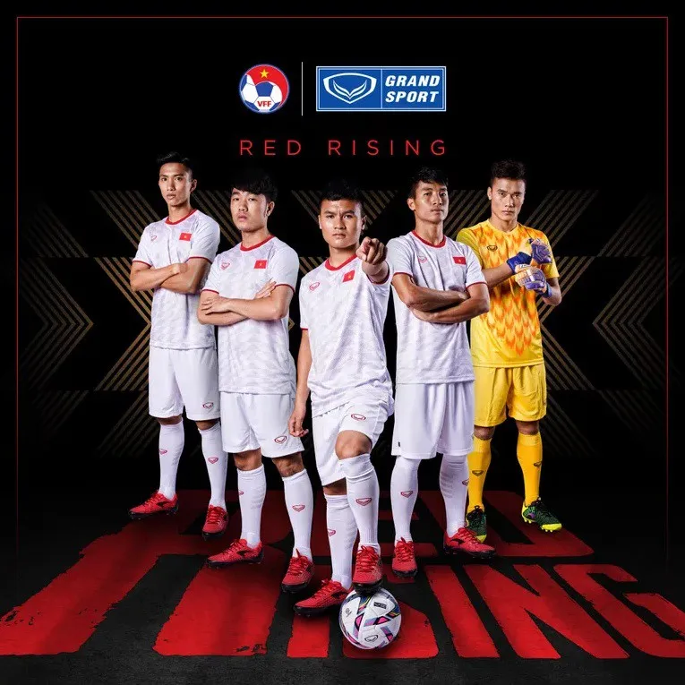 ĐT Việt Nam có áo đấu mới tại Asian Cup 2019 - Ảnh 3. ĐT Việt Nam có áo đấu mới tại Asian Cup 2019 - Ảnh 3.