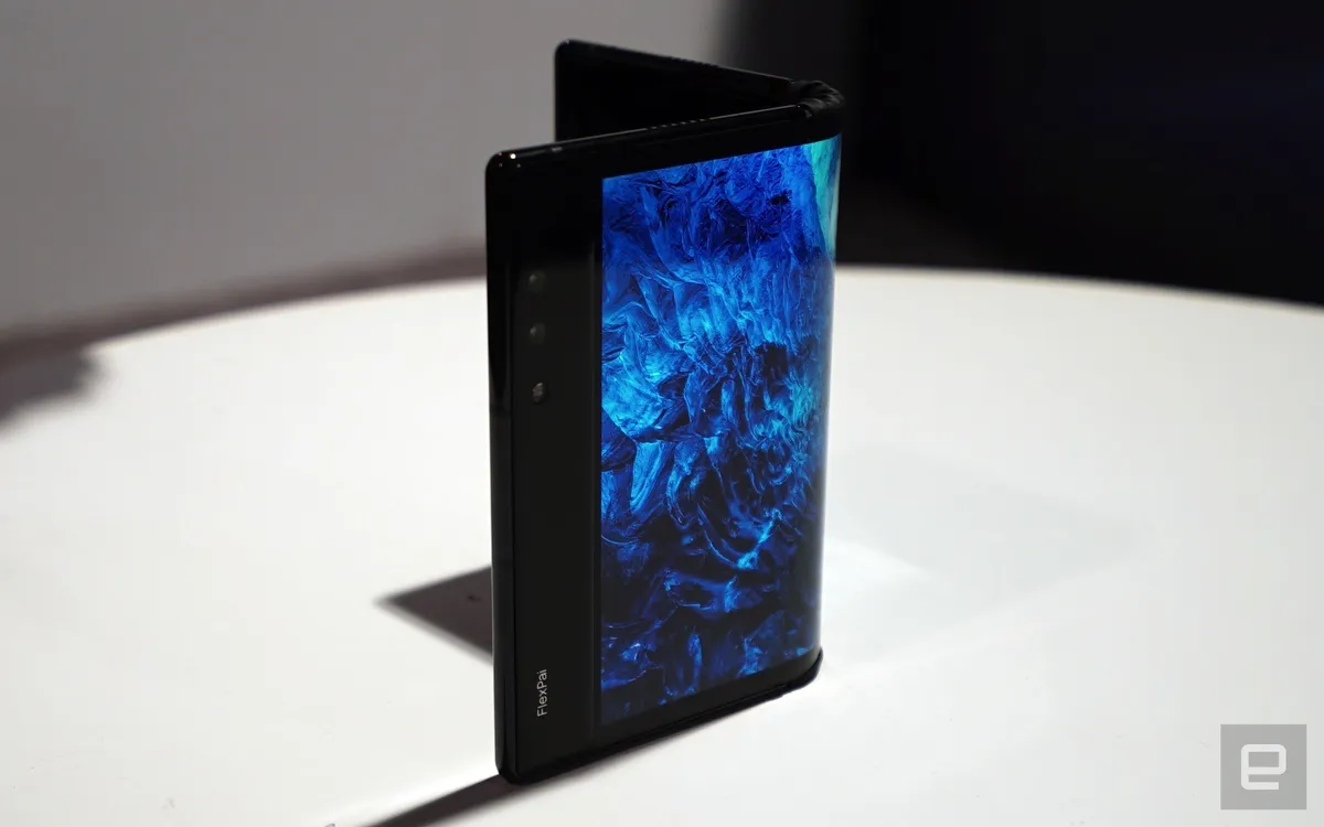 [CES 2019] Cận cảnh chiếc smartphone màn hình gập đầu tiên trên thế giới - Ảnh 6.