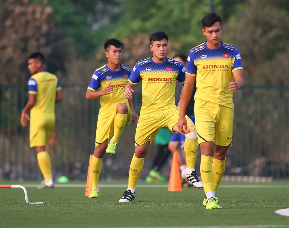 Lo lắng về chấn thương, thầy Park cho U22 Việt Nam tập nhẹ - Ảnh 6. Lo lắng về chấn thương, thầy Park cho U22 Việt Nam tập nhẹ - Ảnh 6.