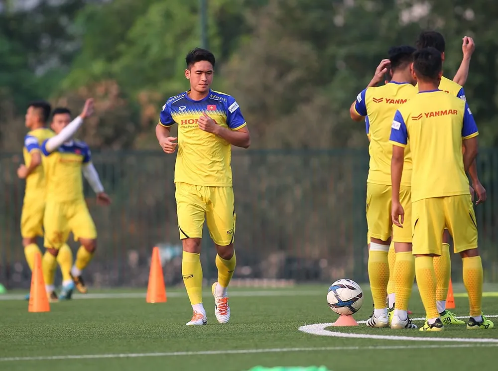 Lo lắng về chấn thương, thầy Park cho U22 Việt Nam tập nhẹ - Ảnh 3. Lo lắng về chấn thương, thầy Park cho U22 Việt Nam tập nhẹ - Ảnh 3.