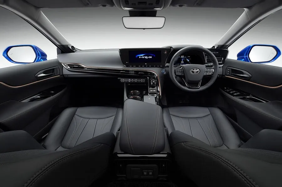 Toyota sớm trình làng dòng xe sedan sử dụng hoàn toàn pin nhiên liệu hydro - Ảnh 1. Toyota sớm trình làng dòng xe sedan sử dụng hoàn toàn pin nhiên liệu hydro - Ảnh 1.