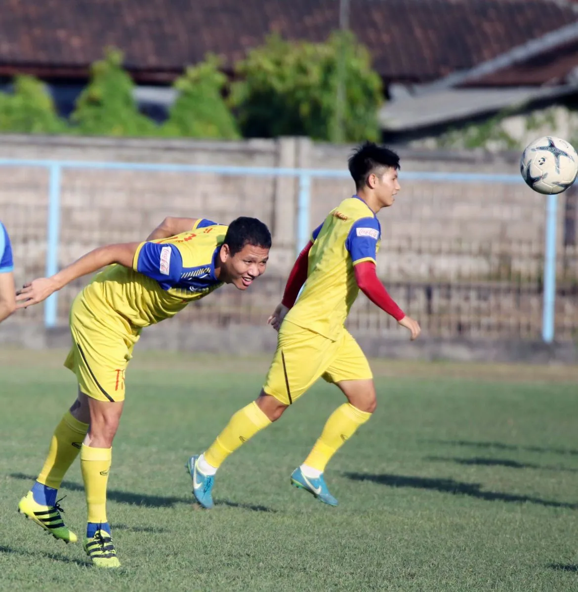 Công Phượng: “Được khoác áo ĐTQG luôn là niềm vinh dự và tự hào của chúng tôi” - Ảnh 7. Công Phượng: “Được khoác áo ĐTQG luôn là niềm vinh dự và tự hào của chúng tôi” - Ảnh 7.
