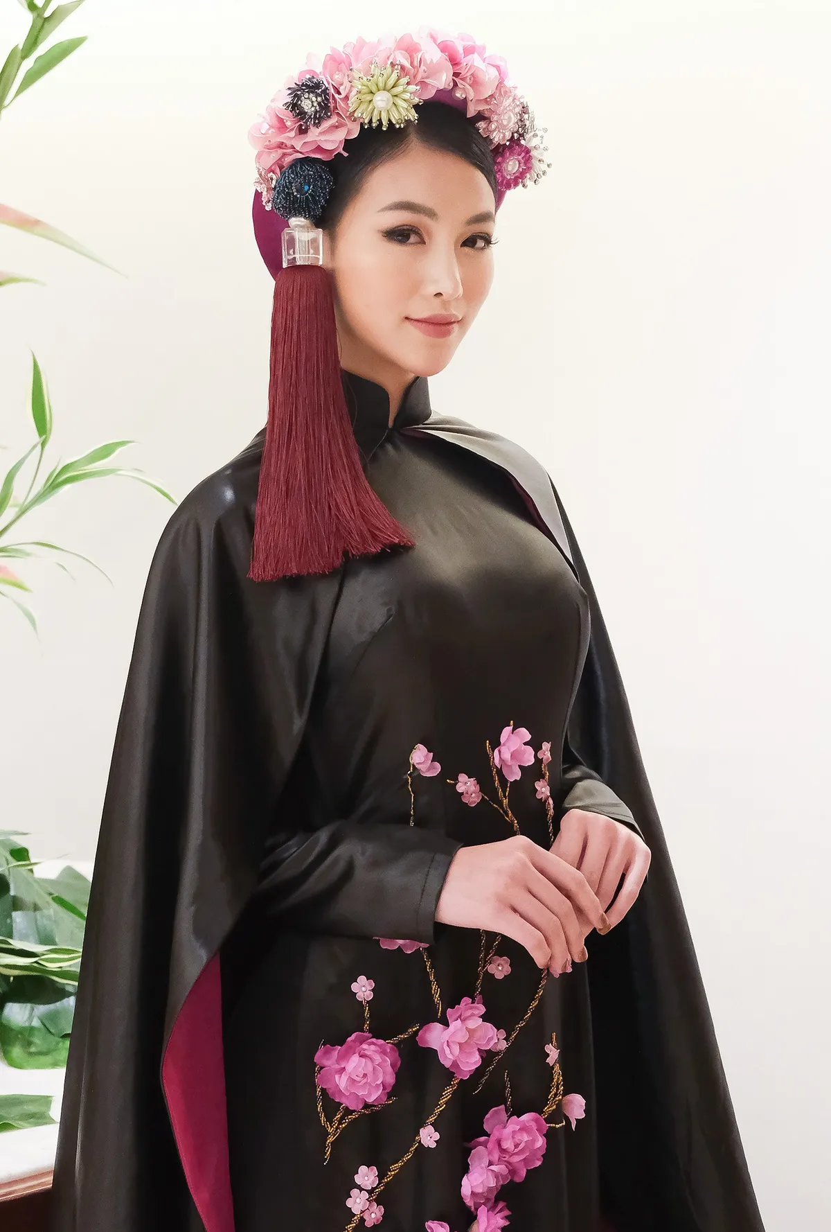 Phương Khánh diện áo dài lộng lẫy chấm thi Miss Earth 2019 - Ảnh 6.