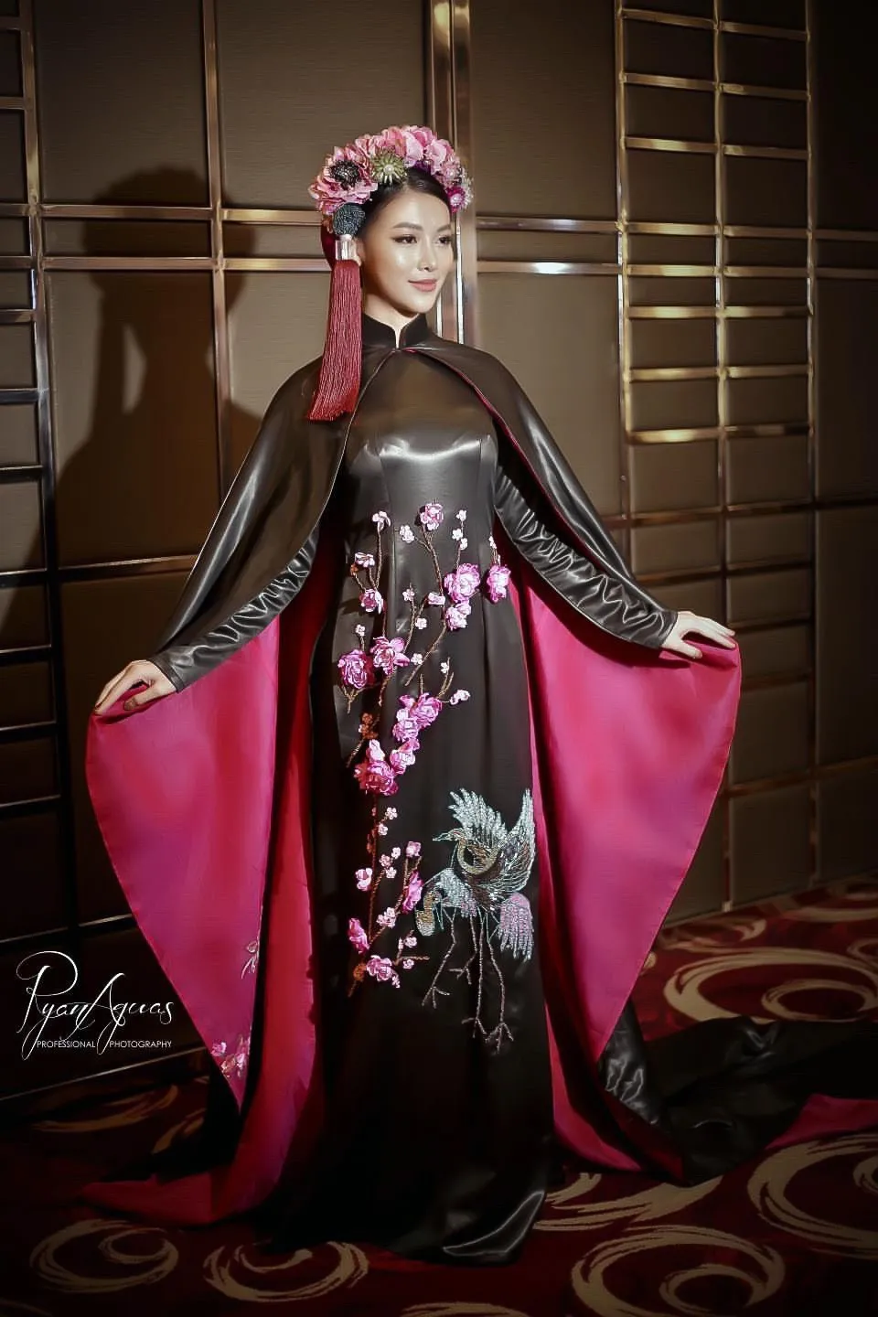 Phương Khánh diện áo dài lộng lẫy chấm thi Miss Earth 2019 - Ảnh 2.