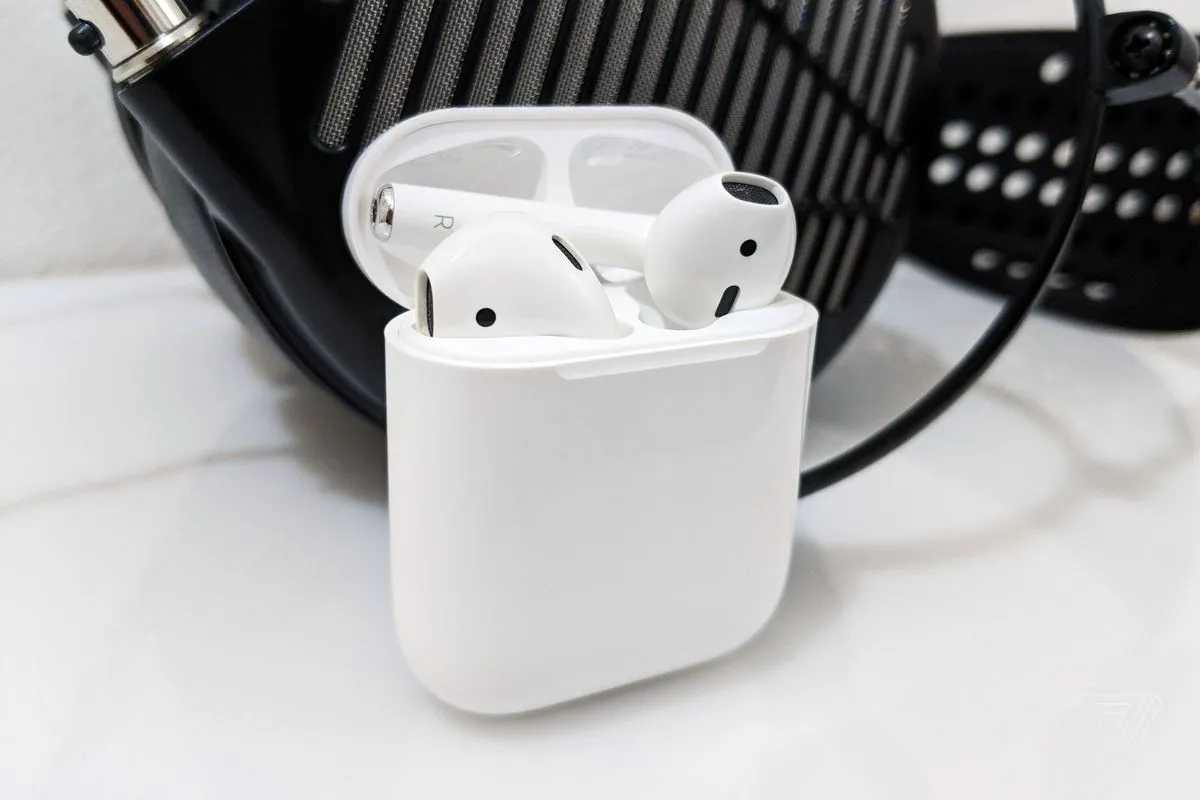 Chú ý: Apple sắp ra mắt tai nghe AirPods Pro! - Ảnh 2.