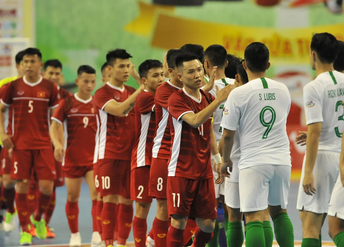 Hòa Indonesia, ĐT futsal Việt Nam chờ tấm vé bán kết ở lượt trận cuối vòng bảng - Ảnh 2. Hòa Indonesia, ĐT futsal Việt Nam chờ tấm vé bán kết ở lượt trận cuối vòng bảng - Ảnh 2.