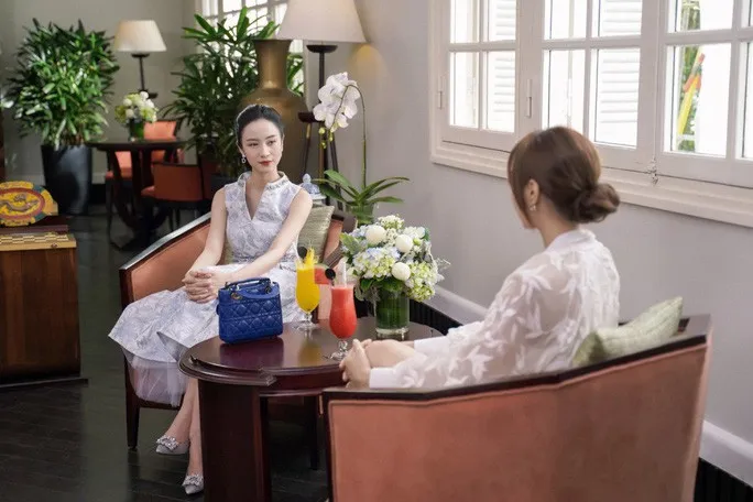 Ninh Dương Lan Ngọc và NSND Lê Khanh đối đầu trong Gái già lắm chiêu 3 - Ảnh 4. Ninh Dương Lan Ngọc và NSND Lê Khanh đối đầu trong Gái già lắm chiêu 3 - Ảnh 4.