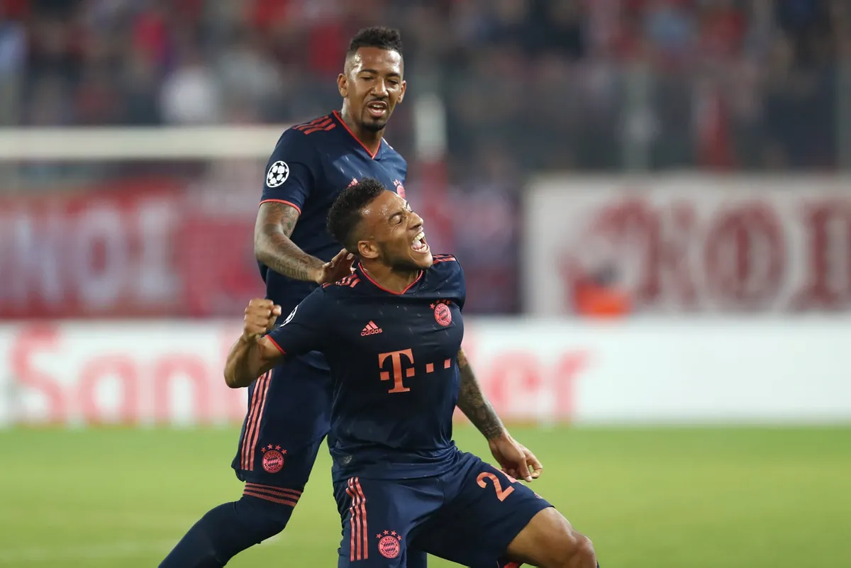 Olympiacos 2-3 Bayern Munich: Lewandowski tỏa sáng, Bayern ngược dòng ngoạn mục - Ảnh 2.
