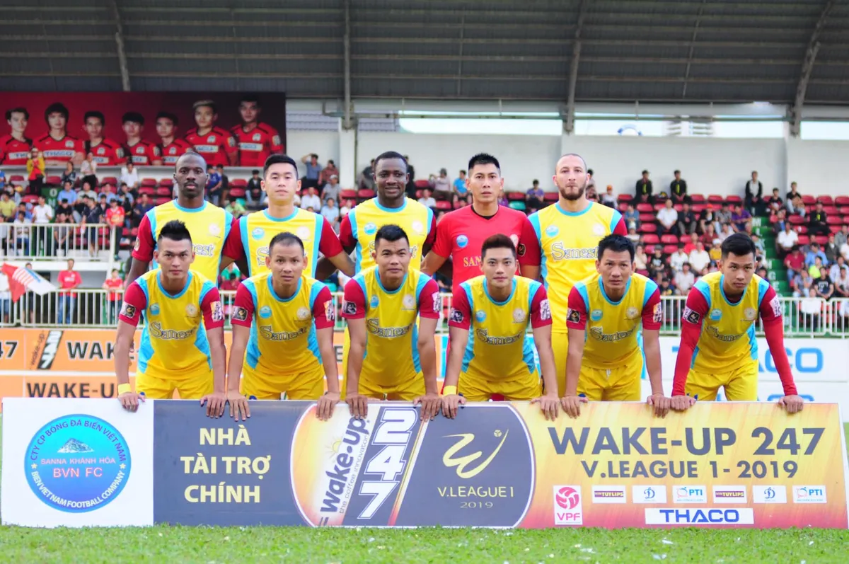 Bình luận thể thao ngày 25/10: Sanna Khánh Hoà BVN xuống hạng và những chuyện khi V.League 2019 kết thúc - Ảnh 1. Bình luận thể thao ngày 25/10: Sanna Khánh Hoà BVN xuống hạng và những chuyện khi V.League 2019 kết thúc - Ảnh 1.