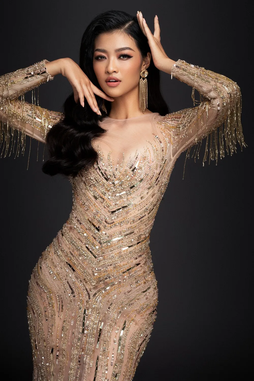 Liên tiếp lọt top cao, Kiều Loan khoe bộ đầm thi Chung kết Miss Grand International 2019 - Ảnh 8.