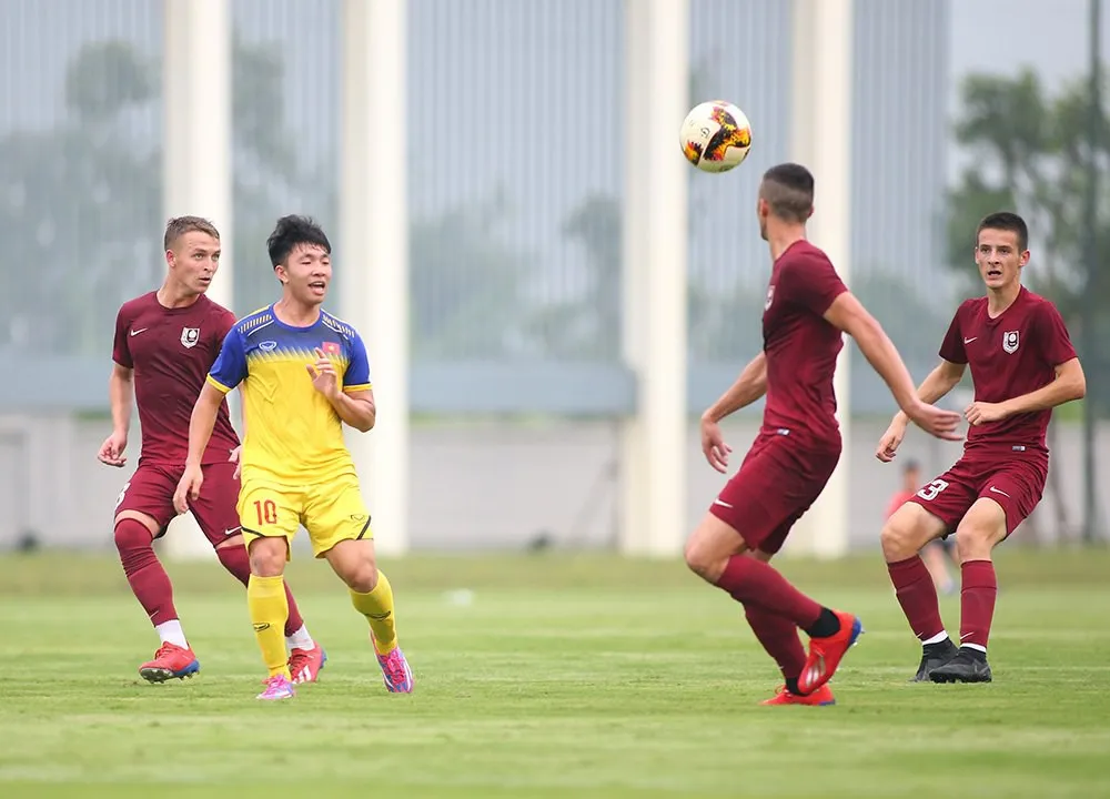 U19 Việt Nam giành chiến thắng trước U19 Sarajevo - Ảnh 12.
