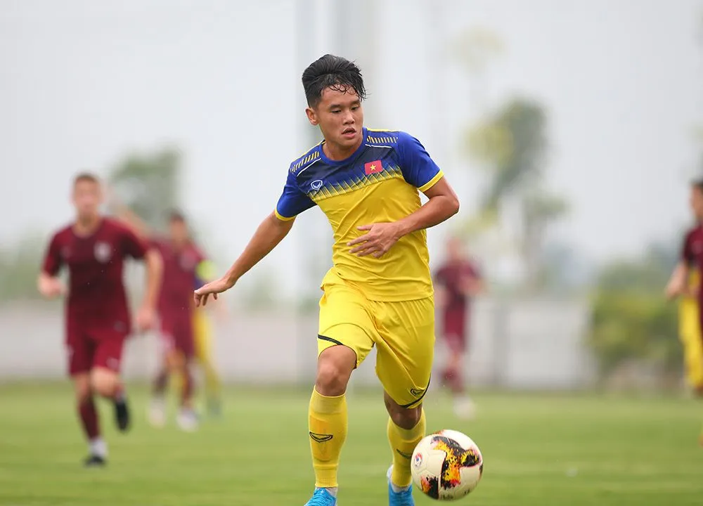 U19 Việt Nam giành chiến thắng trước U19 Sarajevo - Ảnh 11.