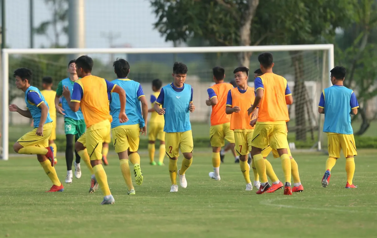 CHÍNH THỨC: U19 Việt Nam chốt danh sách 24 cầu thủ dự vòng loại U19 châu Á 2020 - Ảnh 2. CHÍNH THỨC: U19 Việt Nam chốt danh sách 24 cầu thủ dự vòng loại U19 châu Á 2020 - Ảnh 2.