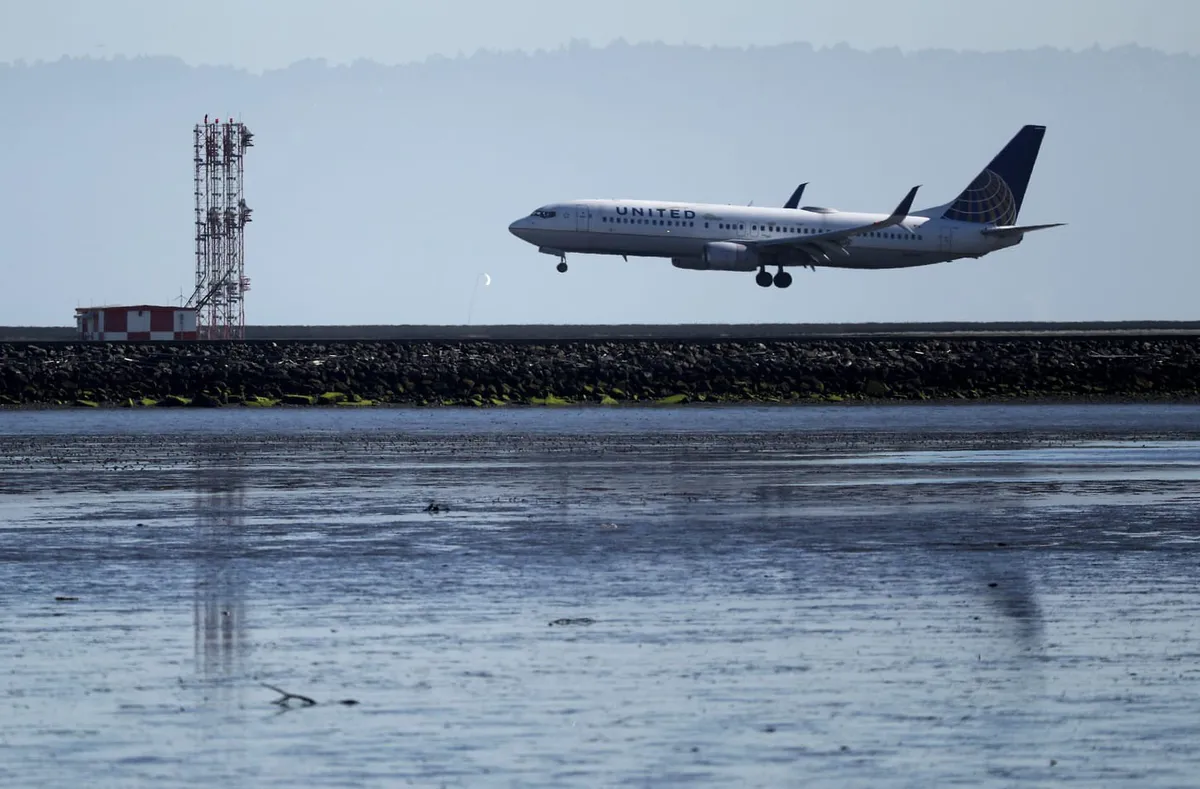 Apple chi tiền để nâng cấp nhà ga sân bay hãng United Airlines - Ảnh 1. Apple chi tiền để nâng cấp nhà ga sân bay hãng United Airlines - Ảnh 1.