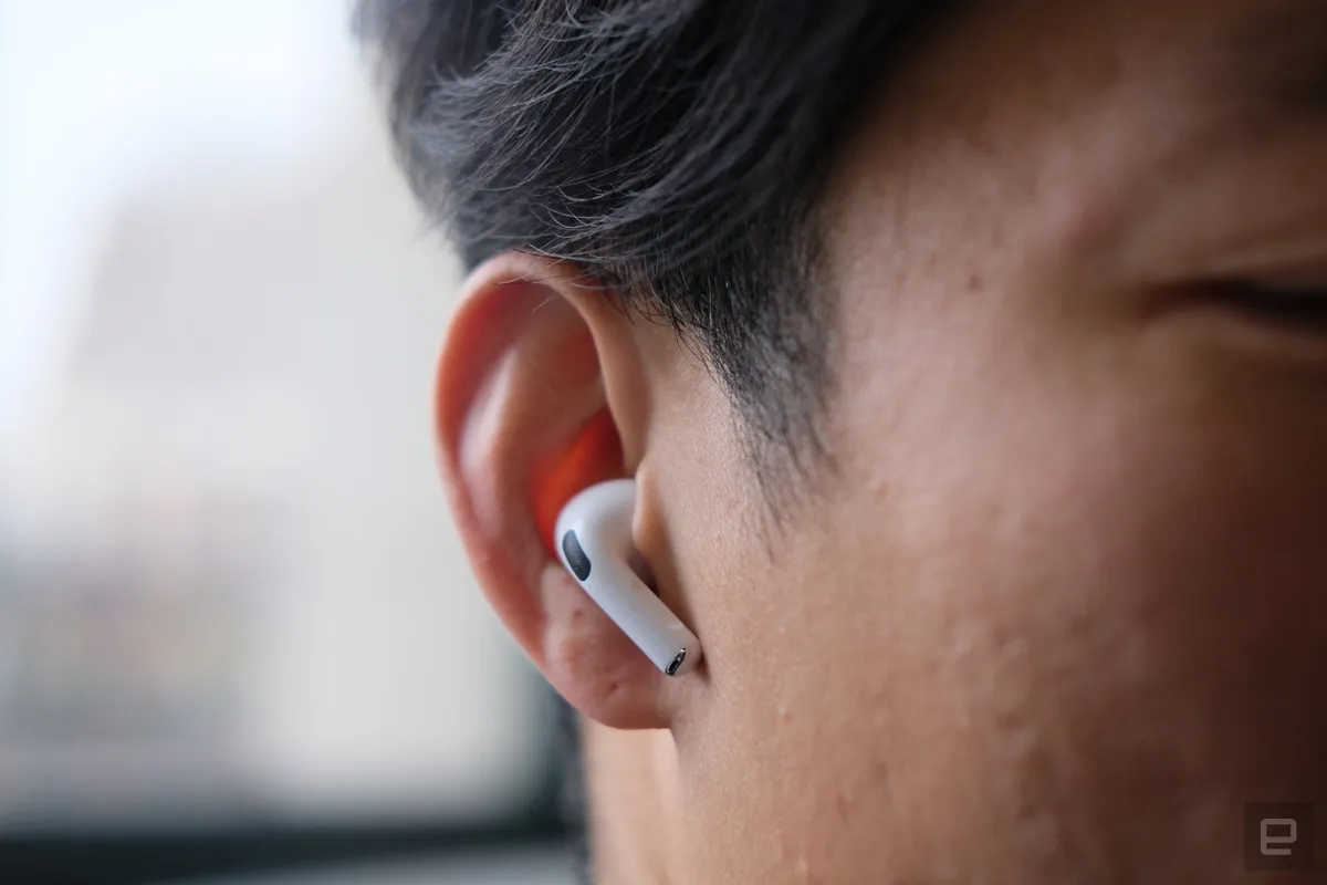 apple-airpods-pro-hands-on-1