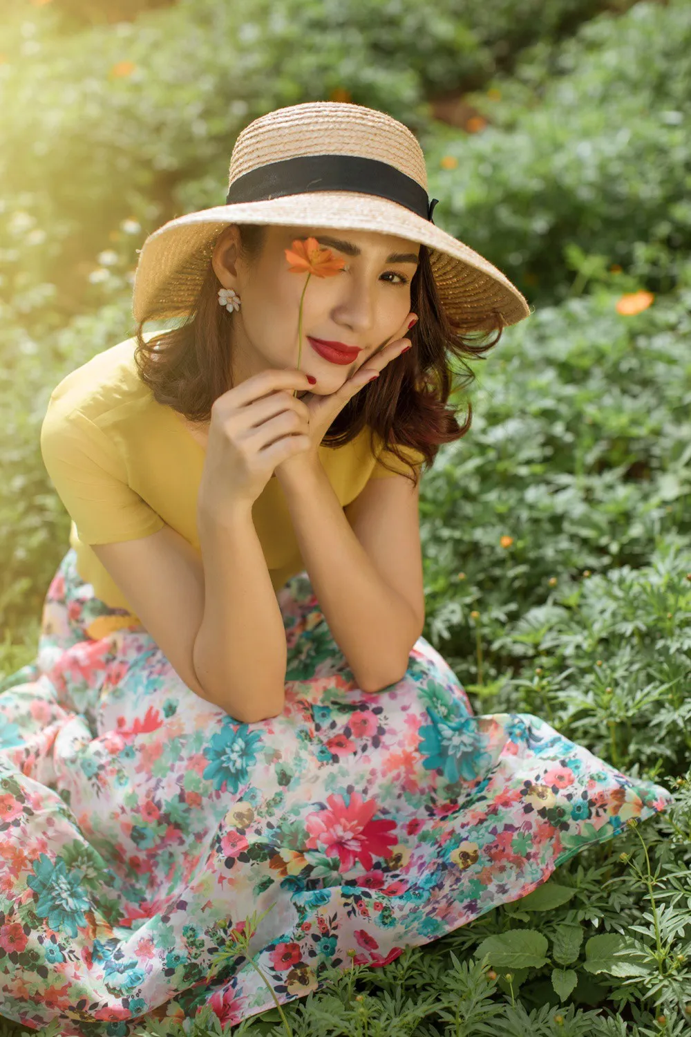 Hoa hậu Ngọc Diễm thanh lịch với phong cách thời trang hoài cổ - Ảnh 7. Hoa hậu Ngọc Diễm thanh lịch với phong cách thời trang hoài cổ - Ảnh 7.