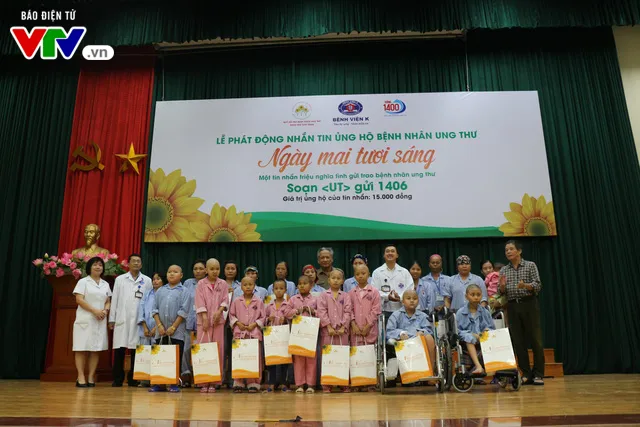 Phát động nhắn tin ủng hộ bệnh nhân ung thư - Ảnh 4. Phát động nhắn tin ủng hộ bệnh nhân ung thư - Ảnh 4.